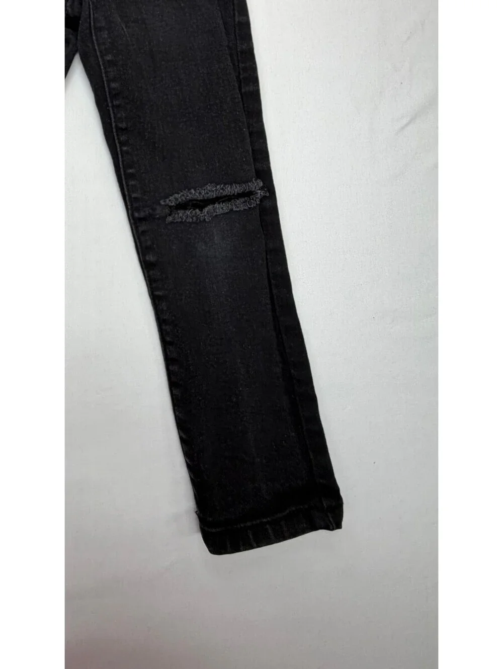DKNY Kid's Jeans Distressed Denim Skinny Slim Stretch Size 4 Black